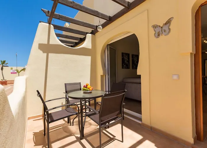 Home2book Stunning Sultan Casa Estrella, Pool 度假居 *