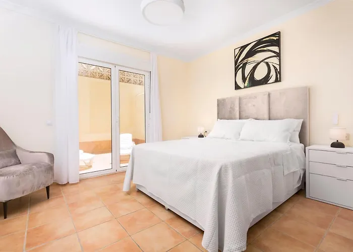 Home2book Stunning Sultan Casa Estrella, Pool